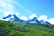  絶景の山小屋２泊付き、「ツールドモンテローザ」「グランパラディーソ」「ツールドモンブラン」を歩くアルプス四大名峰ハイキング10日間